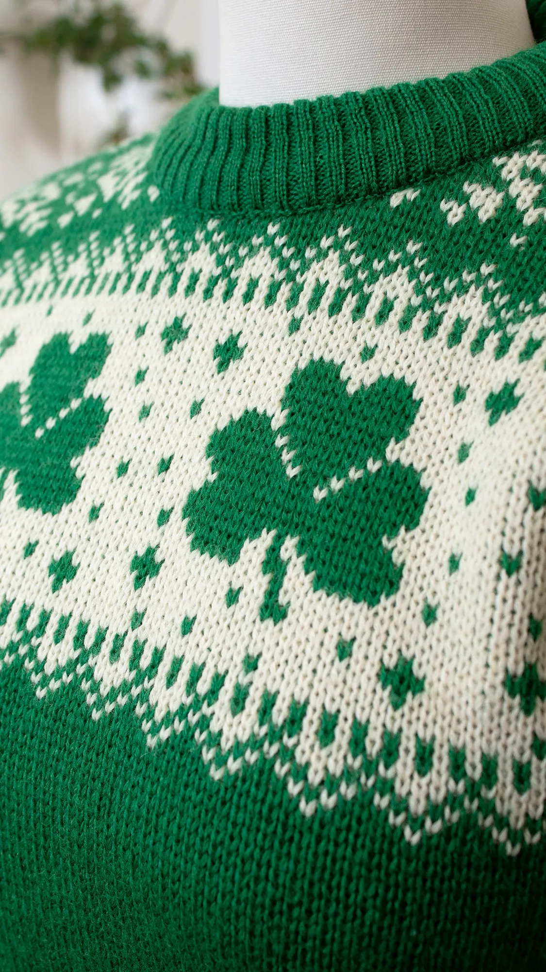 1970s Irish Clover Knit Wool Sweater | small/medium/large