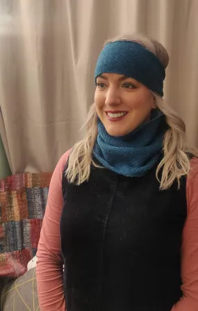Annie Glue Textured Snood in Atlantic Spray